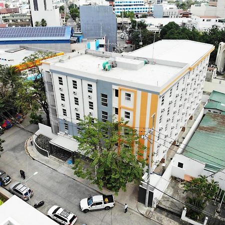 The City Flats Sacred Heart Makati City Luaran gambar